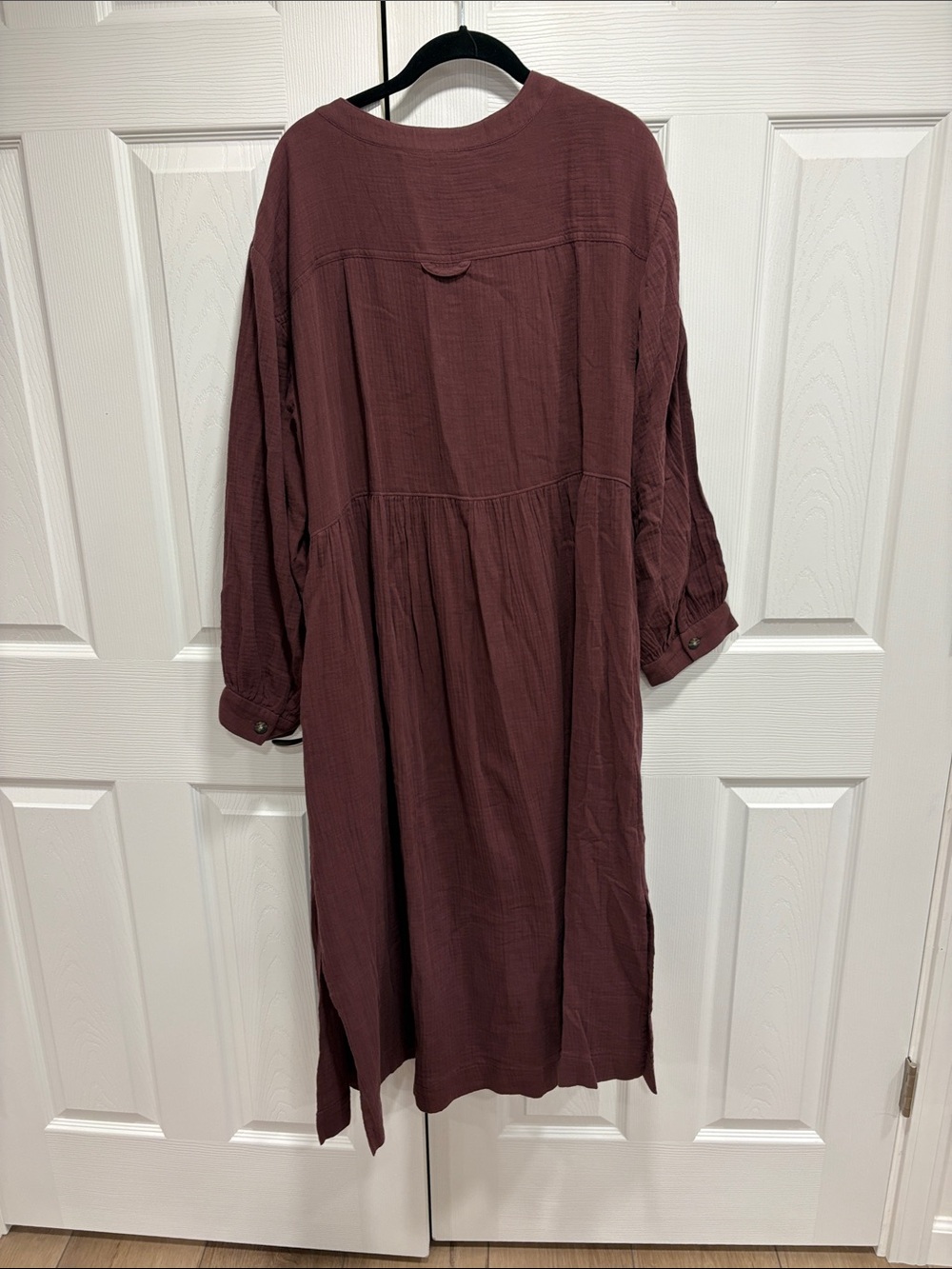 Madewell Lightspun Button Front Midi Dress - Picture 10 of 10